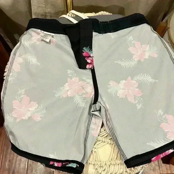 Catch Surf Board shorts - Picture 9 of 9